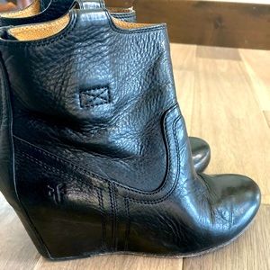 Frye Size 7.5 Black Heeled Bootie